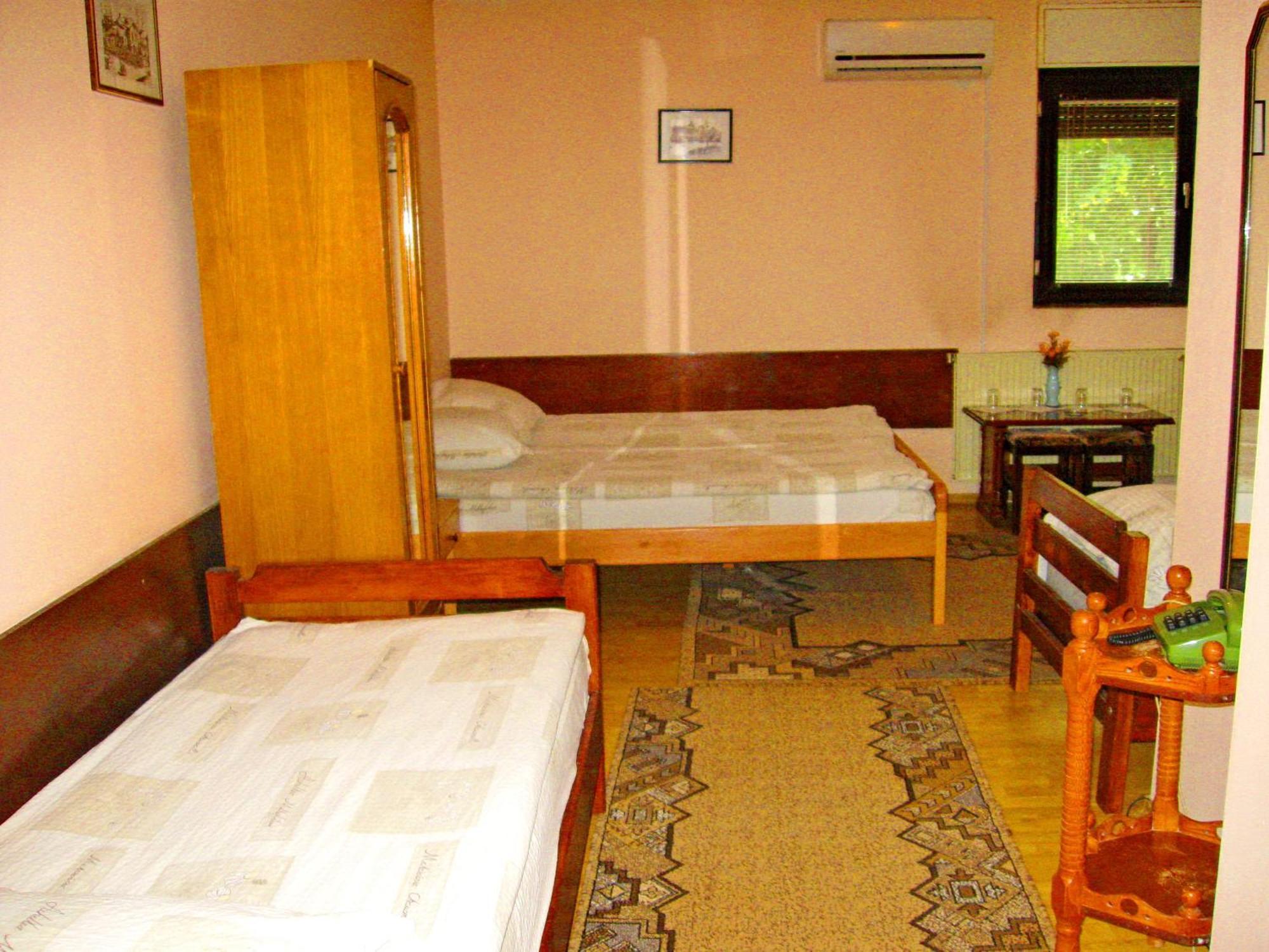 Amfora Rooms Caribrod Dimitrovgrad Cameră foto
